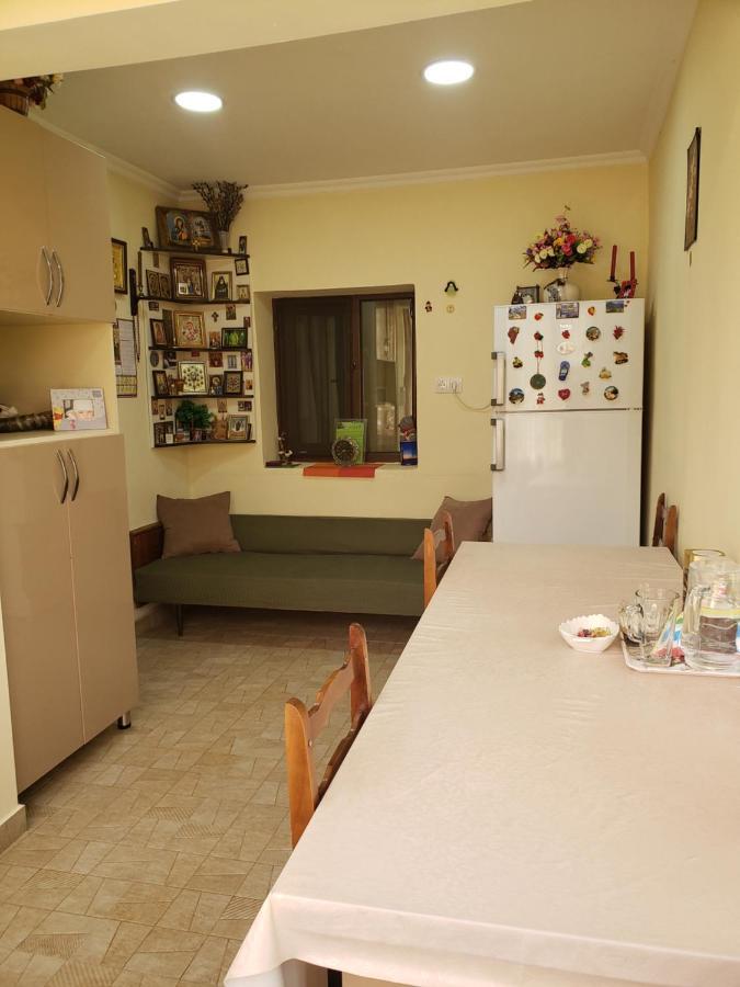 Guest House Nanu Mestia Bagian luar foto