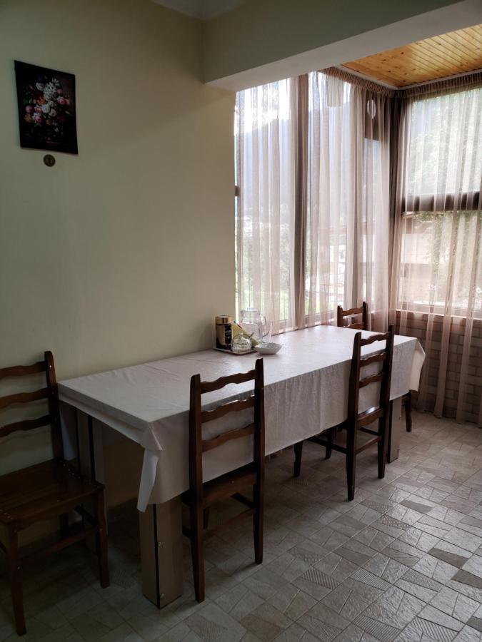 Guest House Nanu Mestia Bagian luar foto